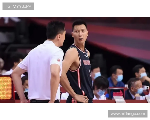 任骏飞领衔球队奋勇争先展现篮球魅力助力赛季辉煌成就