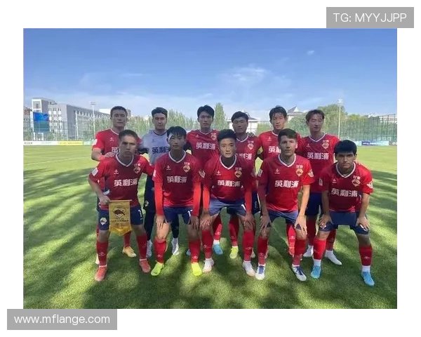 上海足球队的成长之路:从默默无闻到辉煌成就的纪实故事 上海足球队的成长之路:从默默无闻到辉煌成就的纪实故事